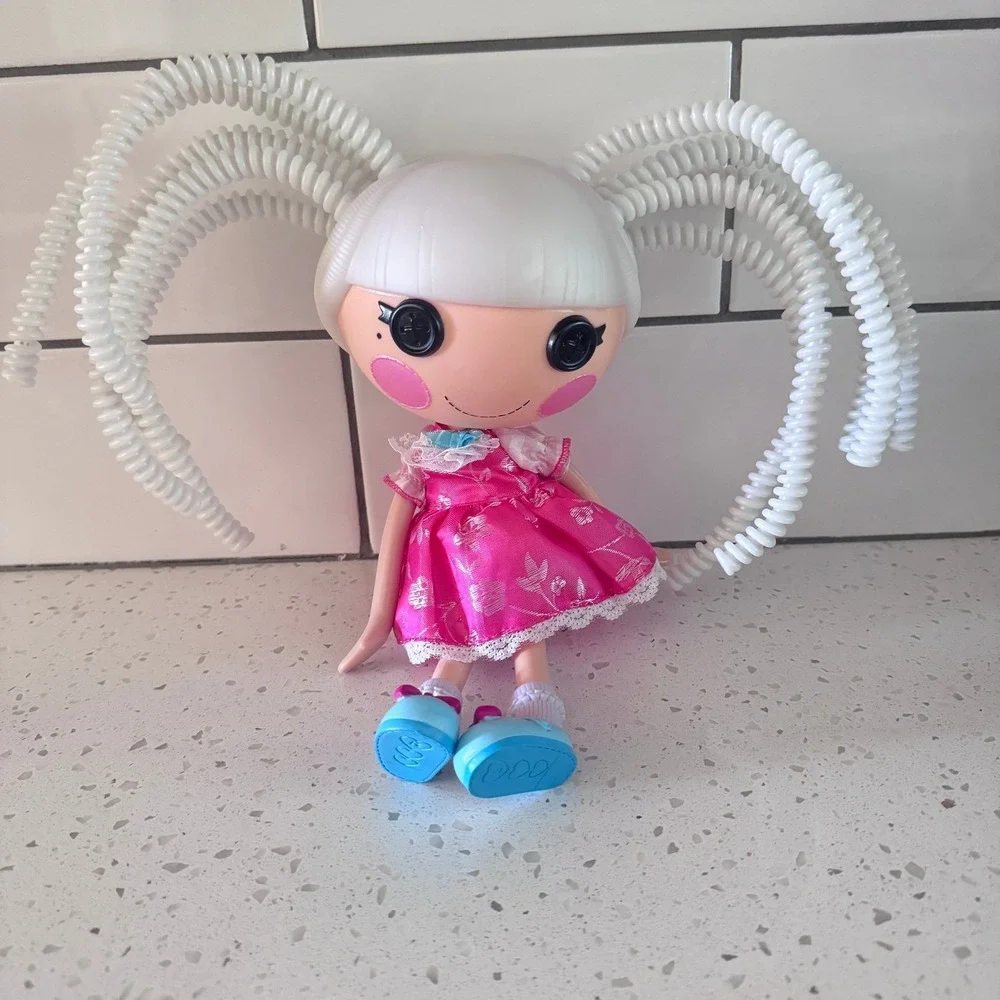 Lalaloopsy Silly Hair Suzette Doll White Springy Hair Pink Floral Dress 2010